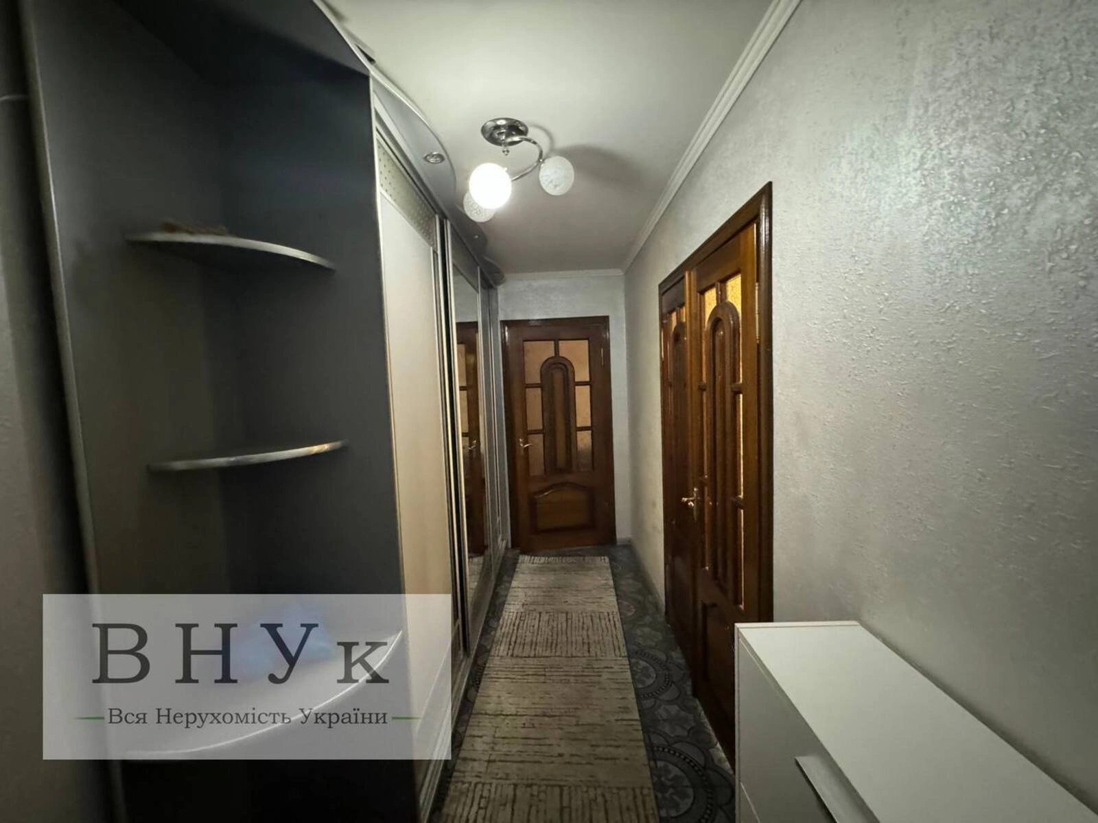 Apartments for sale 2 rooms, 55 m², 4th fl./9 floors. Stadnykovoyi S. vul., Ternopil. 