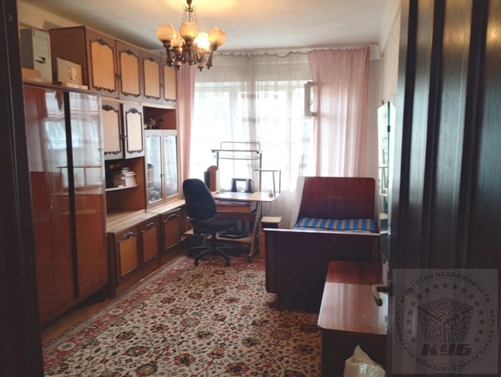 Apartments for sale 2 rooms, 47 m², 4th fl./5 floors. 40, Garmatna 40, Kyiv. 