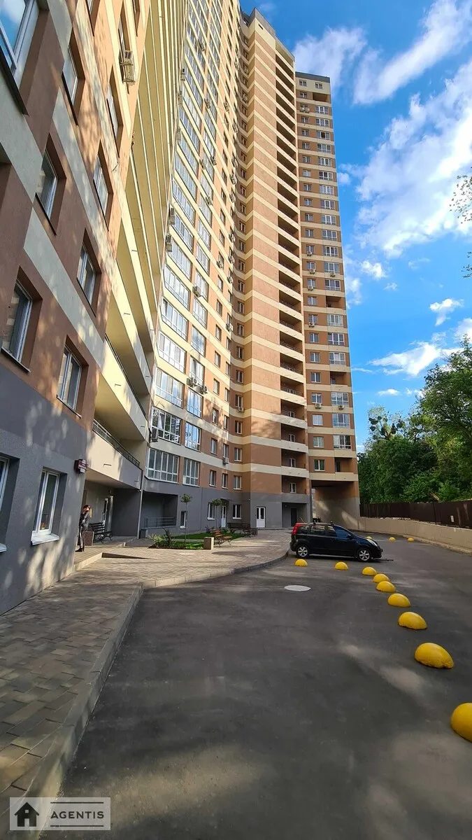 Apartment for rent 1 room, 28 m², 24th fl./25 floors. 2, Novopolova 2, Kyiv. 