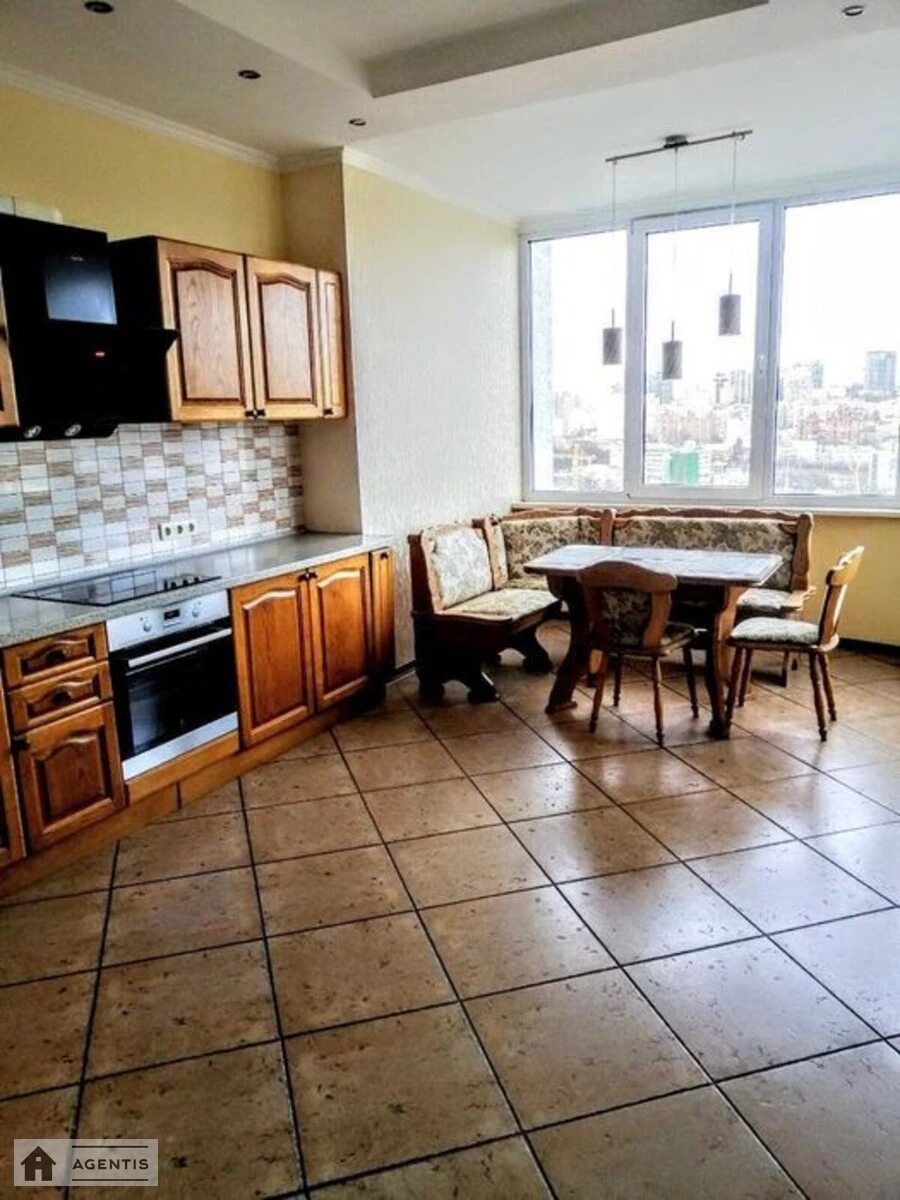 Сдам квартиру 2 комнаты, 84 m², 17 эт./17 этажей. Голосеевский, Киев. 