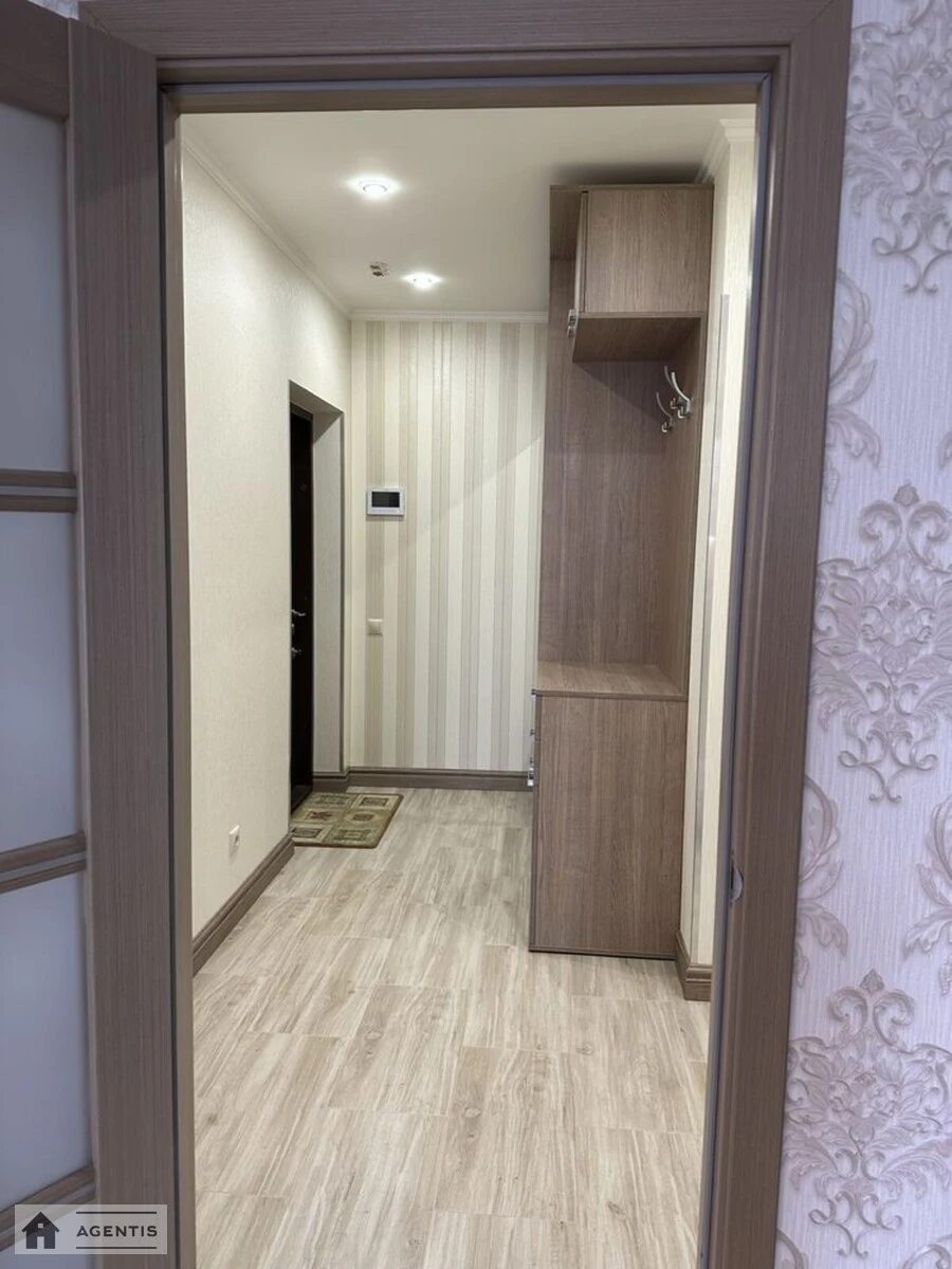 Здам квартиру 2 кімнати, 65 m², 10 пов./13 поверхів. 30, Золотоустівська 30, Київ. 