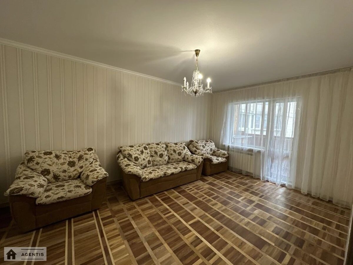 Apartment for rent 2 rooms, 60 m², 4th fl./12 floors. Bratstva tarasivtsiv vul. Dekabrystiv, Kyiv. 