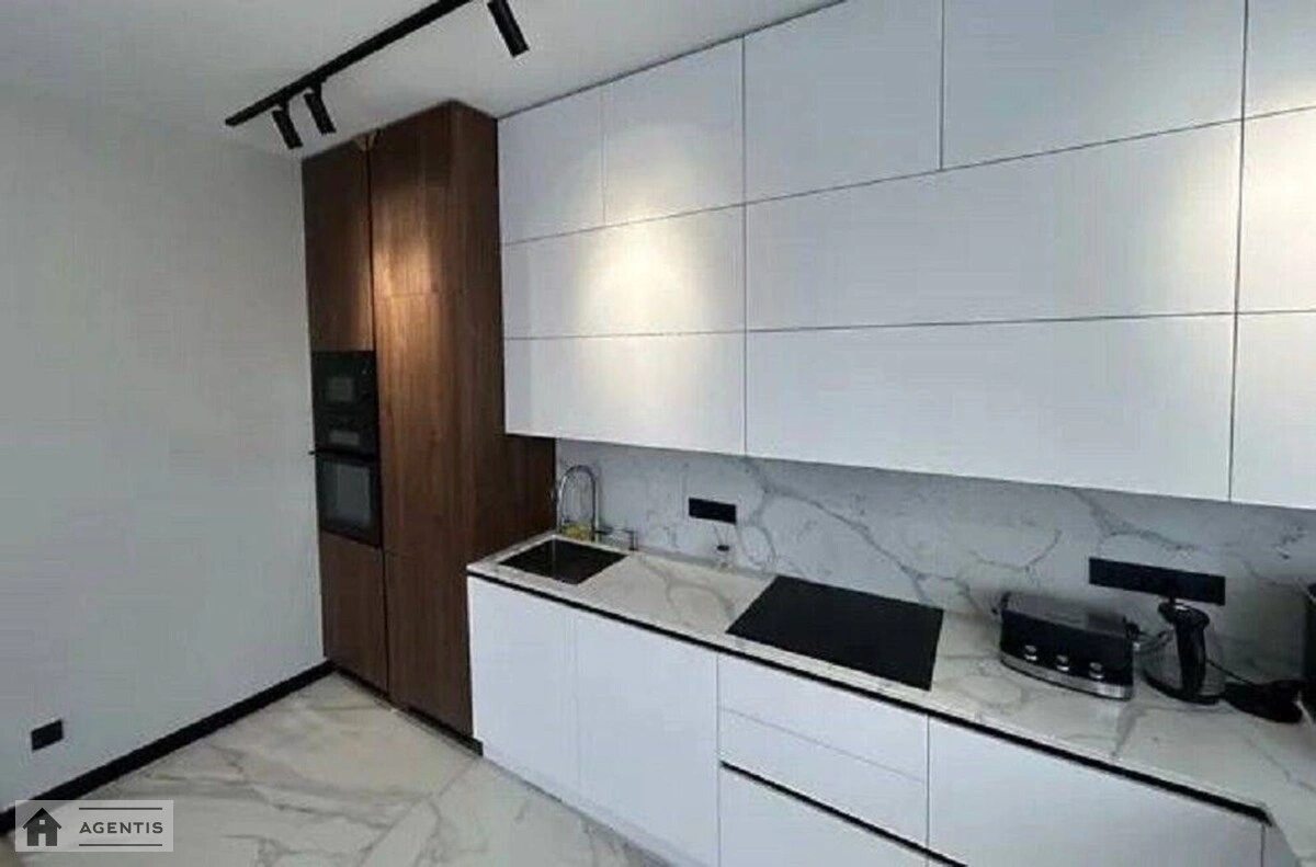 Сдам квартиру 3 комнаты, 95 m², 9 эт./18 этажей. 2, Академіка Філатова вул., Киев. 