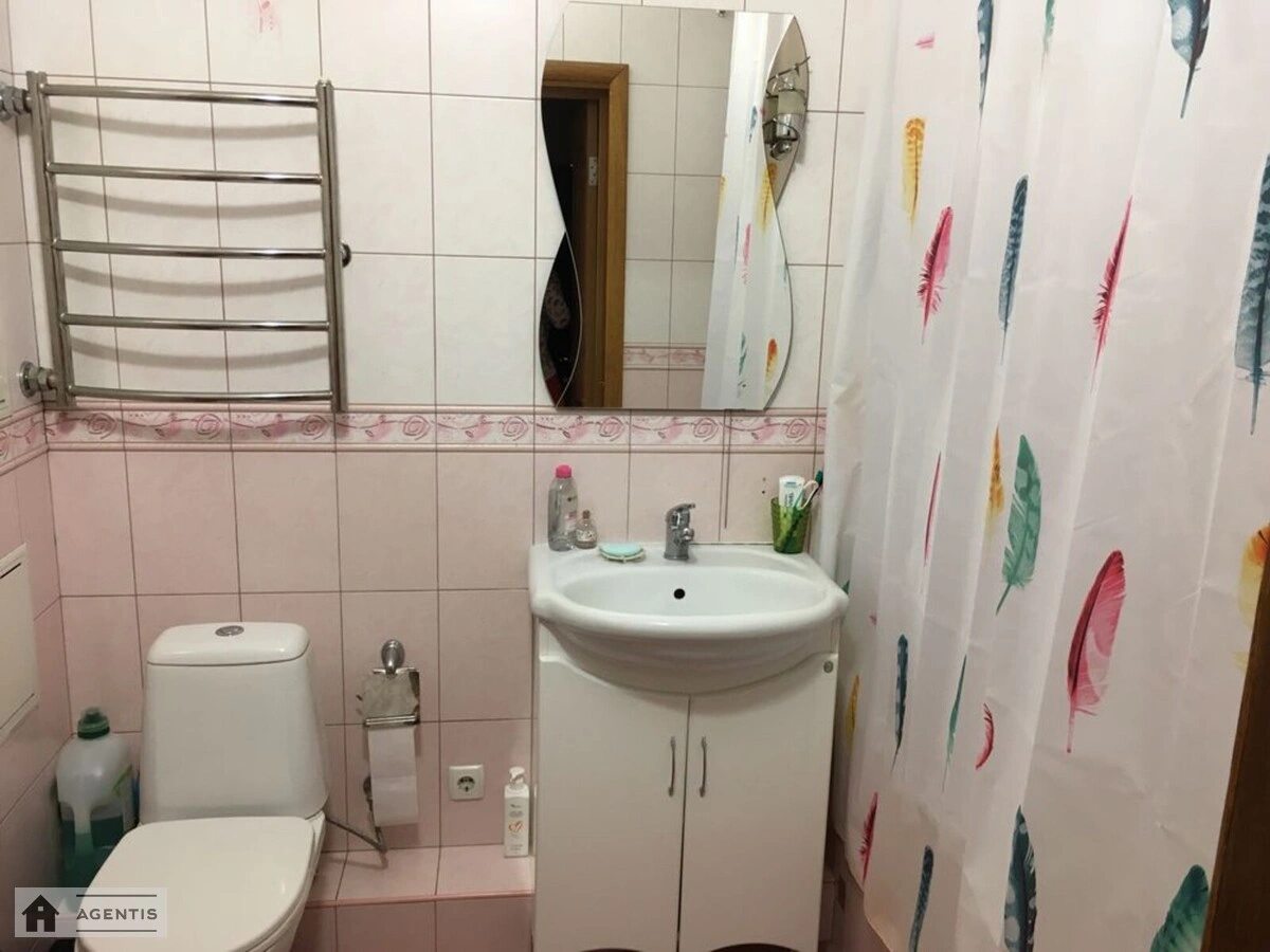 Здам квартиру 1 кімната, 52 m², 4 пов./16 поверхів. 35, Анни Ахматової вул., Київ. 