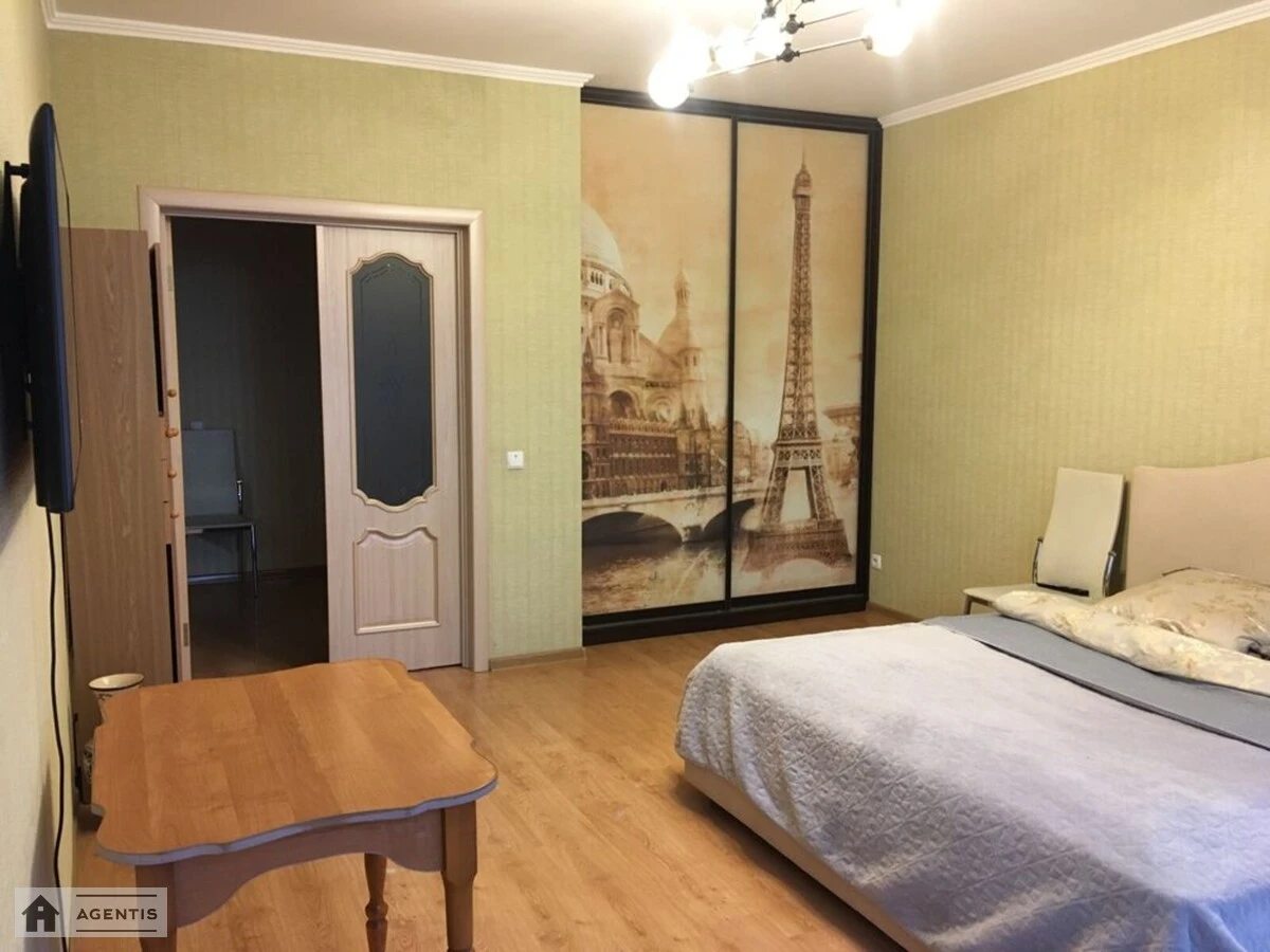 Apartment for rent 1 room, 52 m², 4th fl./16 floors. 35, Anny Akhmatovoyi vul., Kyiv. 