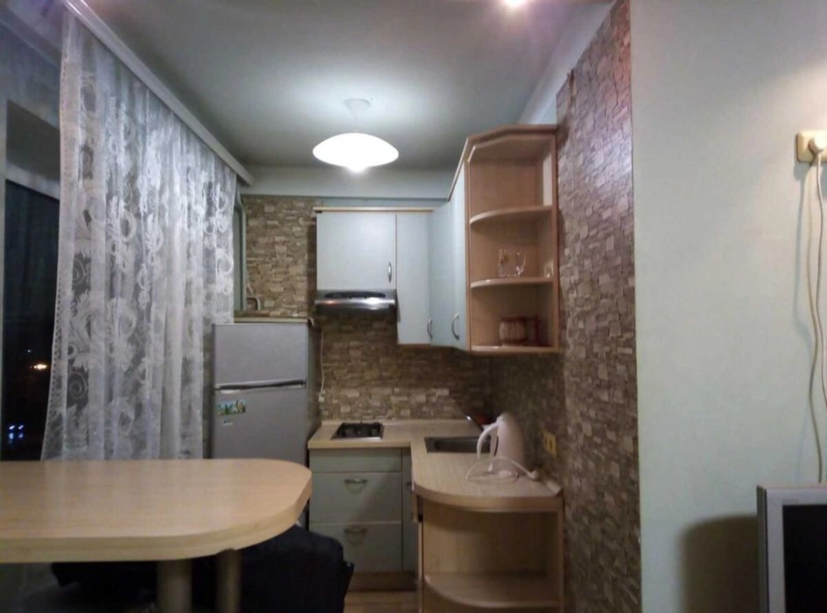 Apartment for rent 1 room, 29 m², 6th fl./9 floors. Holosiyivskyy rayon, Kyiv. 