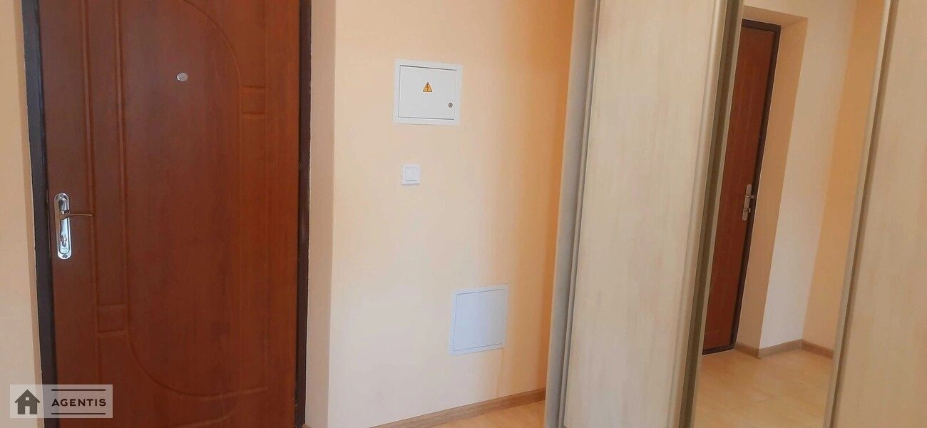 Apartment for rent 1 room, 40 m², 23rd fl./26 floors. Prymiska , Novoselky. 