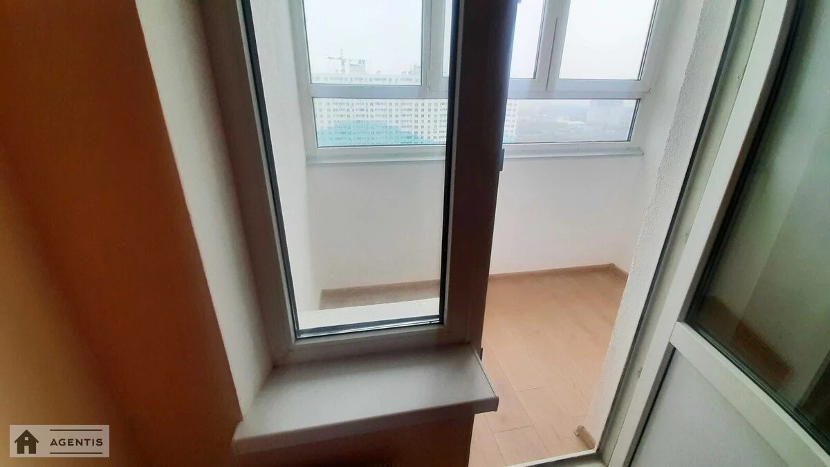 Apartment for rent 1 room, 40 m², 23rd fl./26 floors. Prymiska , Novoselky. 