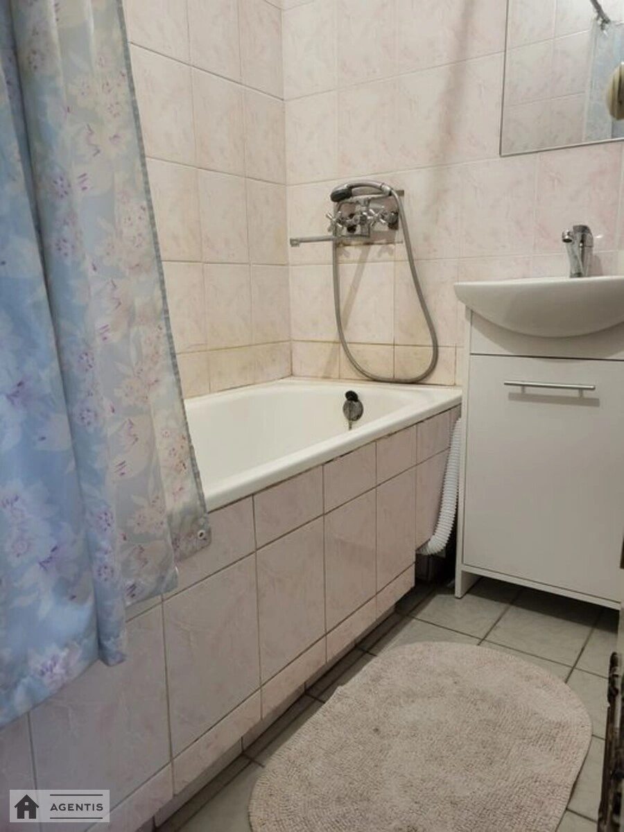 Здам квартиру 2 кімнати, 38 m², 3 пов./5 поверхів. Дарницький район, Київ. 