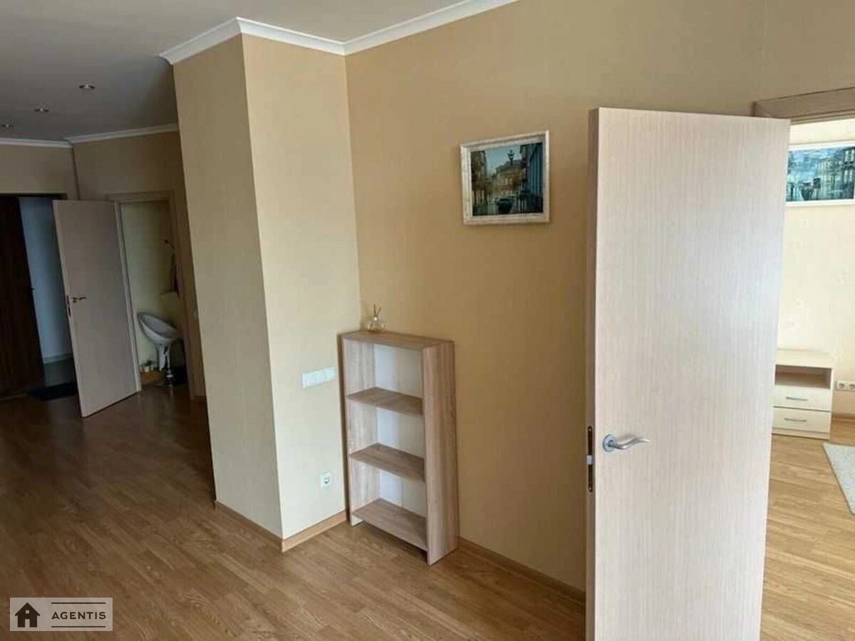 Сдам квартиру 2 комнаты, 47 m², 6 эт./9 этажей. 12, Архітектора Вербицького вул., Киев. 