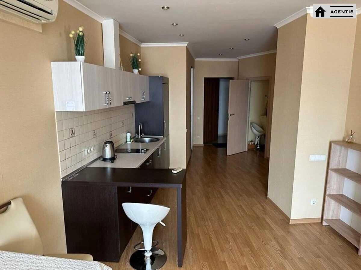 Сдам квартиру 2 комнаты, 47 m², 6 эт./9 этажей. 12, Архітектора Вербицького вул., Киев. 