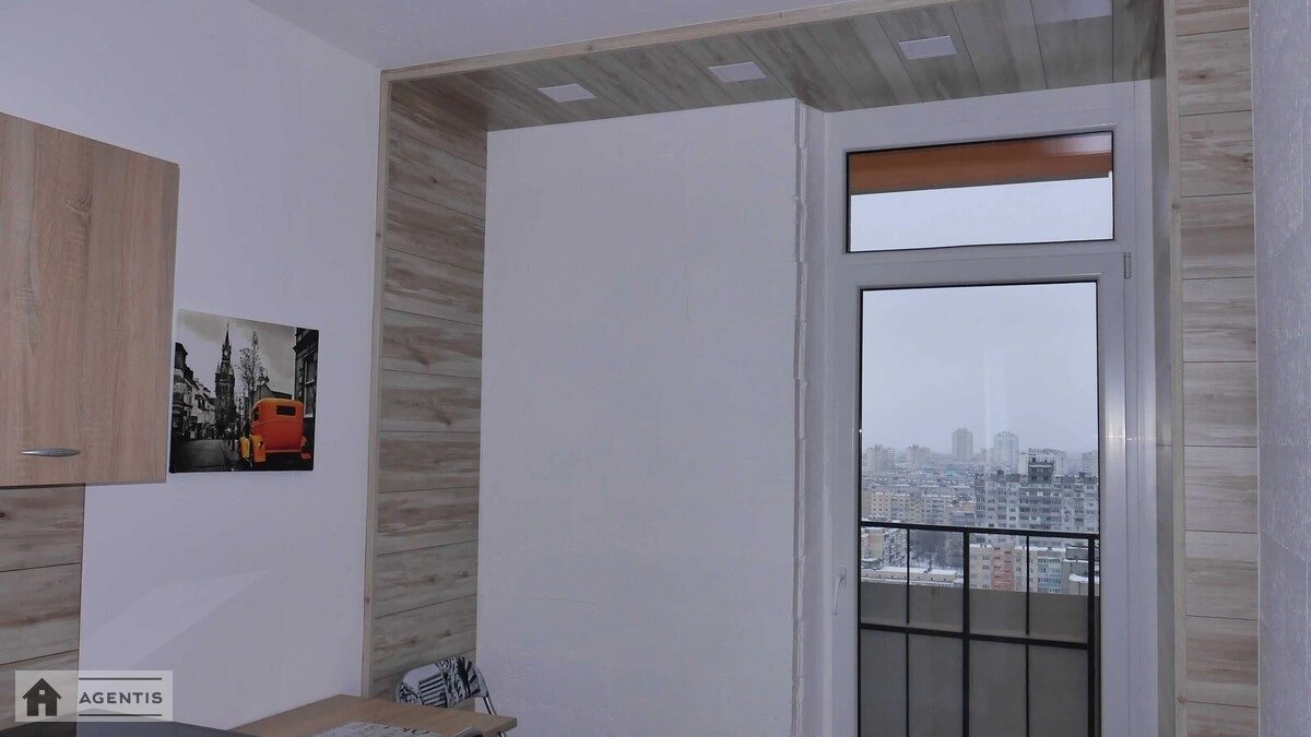 Apartment for rent 1 room, 36 m², 20th fl./25 floors. 6, Bogatyrska 6, Kyiv. 