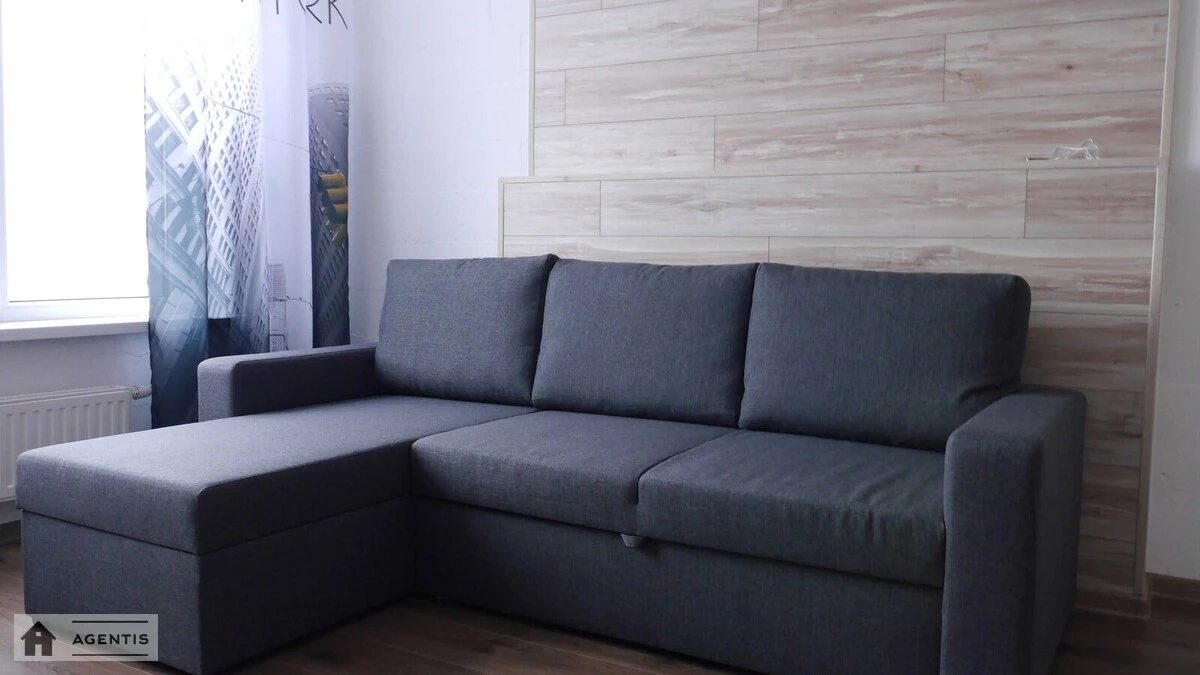 Apartment for rent 1 room, 36 m², 20th fl./25 floors. 6, Bogatyrska 6, Kyiv. 