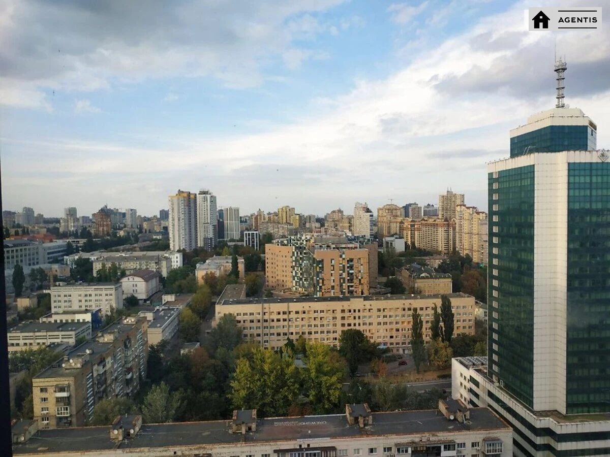 Apartment for rent 3 rooms, 52 m², 24th fl./36 floors. 11, Beresteyskyy prosp. Peremohy, Kyiv. 