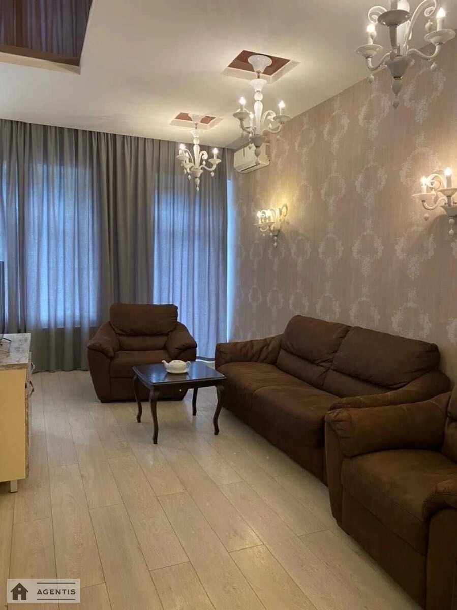 Apartment for rent 3 rooms, 63 m², 4th fl./10 floors. 18, Serzha Lyfarya vul. Oleksandra Saburova, Kyiv. 