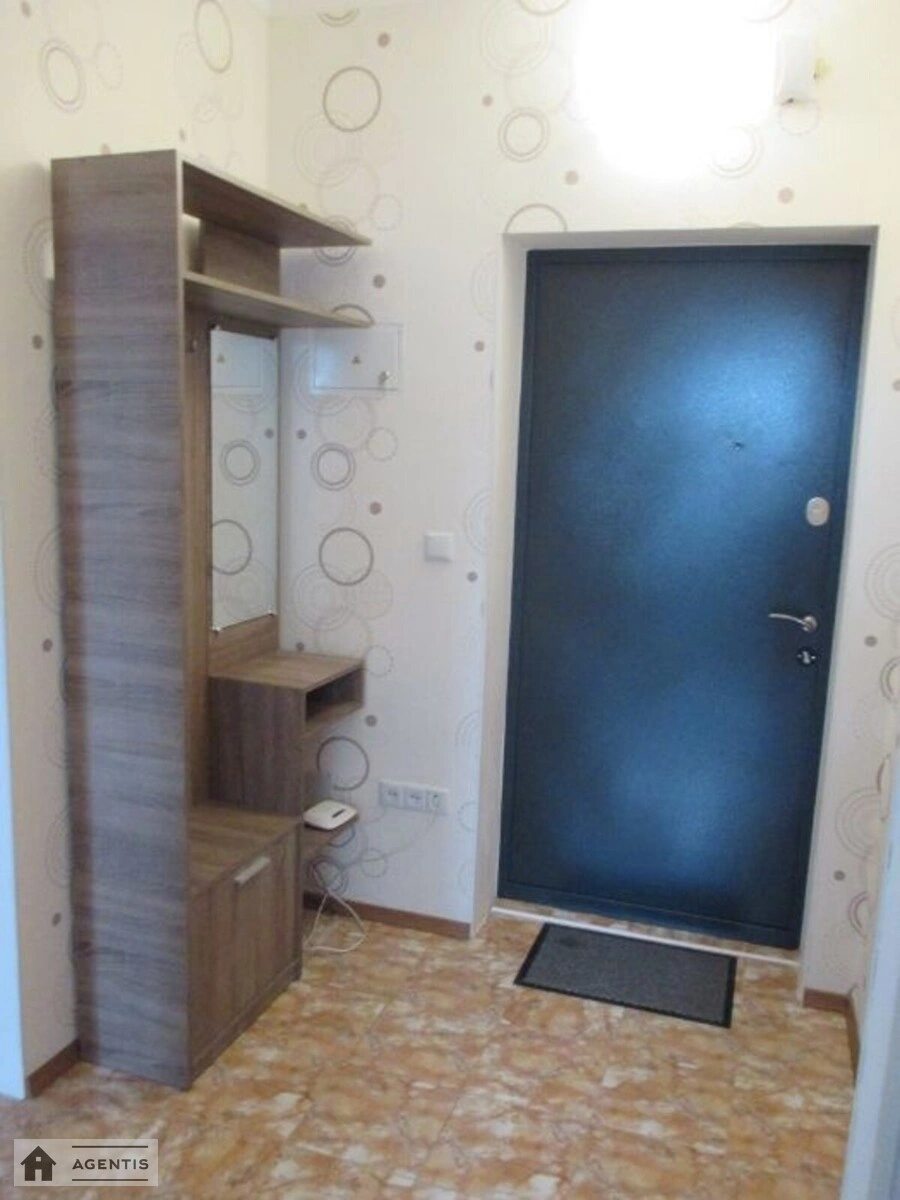 Здам квартиру 1 кімната, 46 m², 7 пов./25 поверхів. Нижньоключова, Київ. 