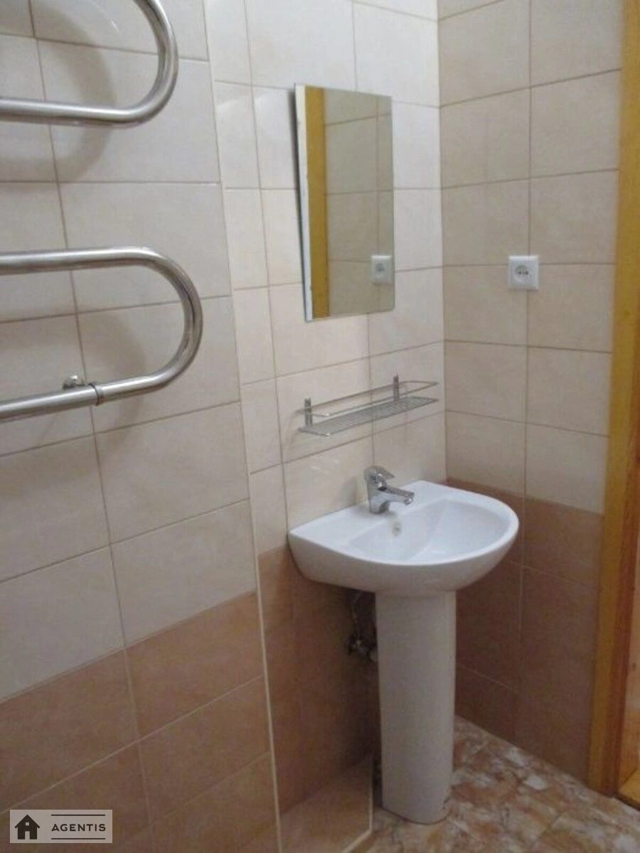 Здам квартиру 1 кімната, 46 m², 7 пов./25 поверхів. Нижньоключова, Київ. 