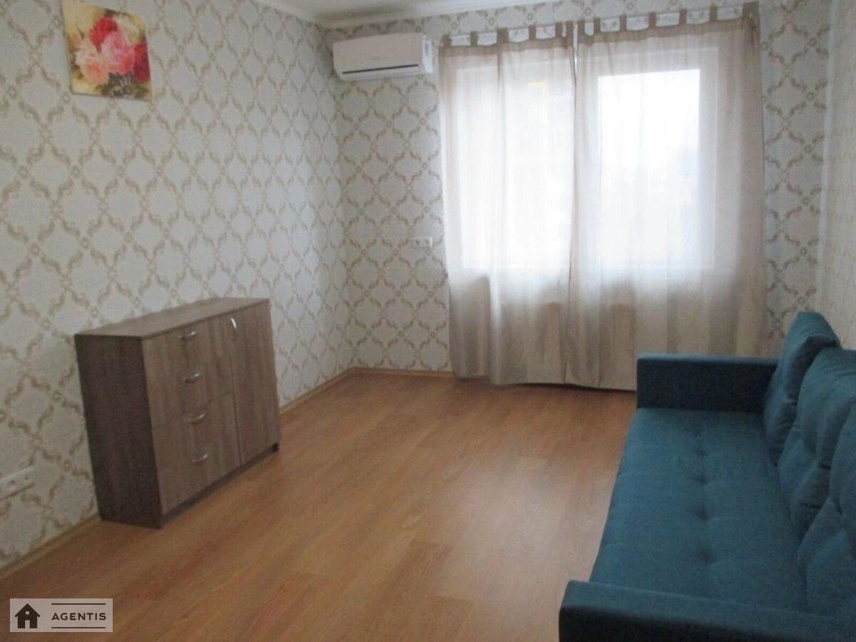 Apartment for rent 1 room, 46 m², 7th fl./25 floors. Nyzhnyokluchova, Kyiv. 