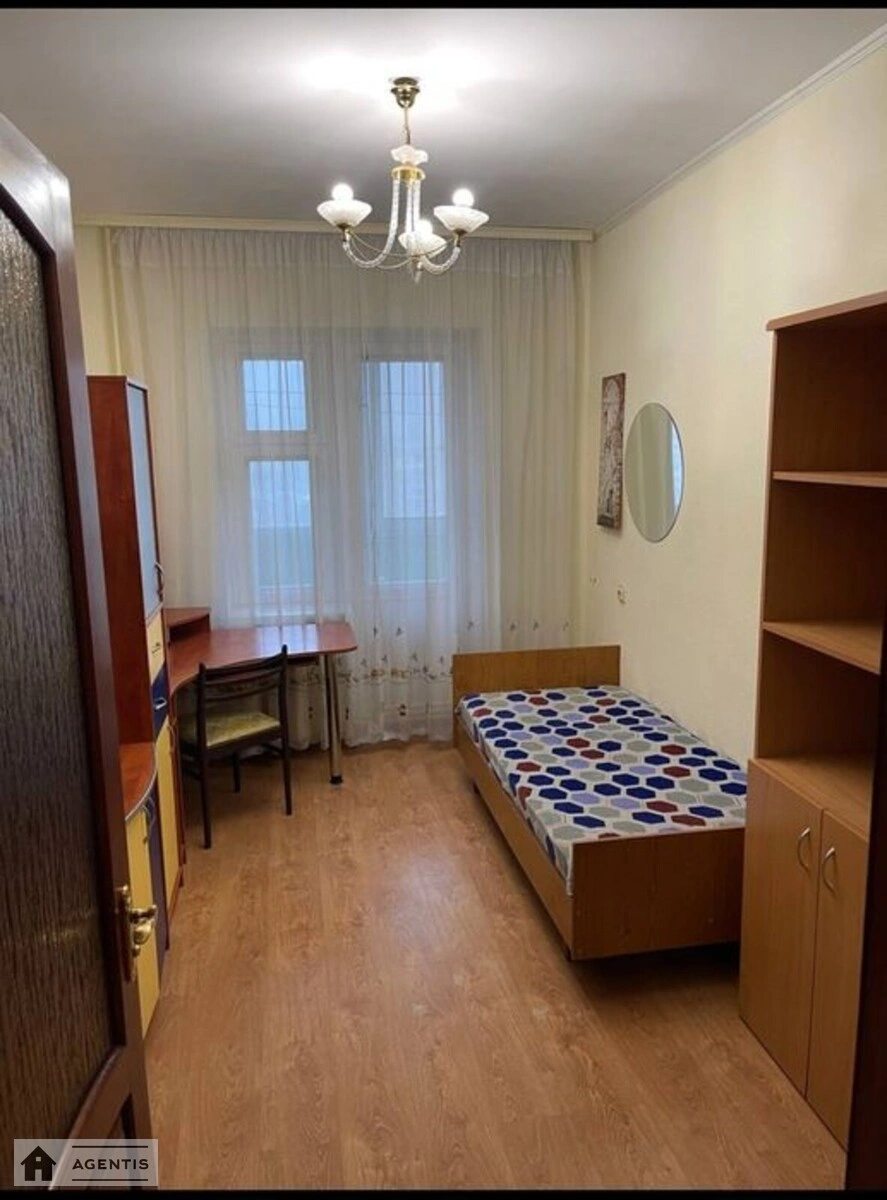 Здам квартиру 3 кімнати, 77 m², 11 пов./17 поверхів. 31, Драгоманова 31, Київ. 