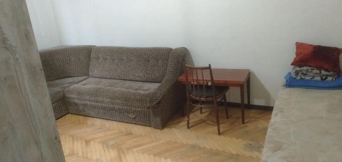 Apartment for rent 1 room, 34 m², 2nd fl./5 floors. 5, Volynska 5, Kyiv. 