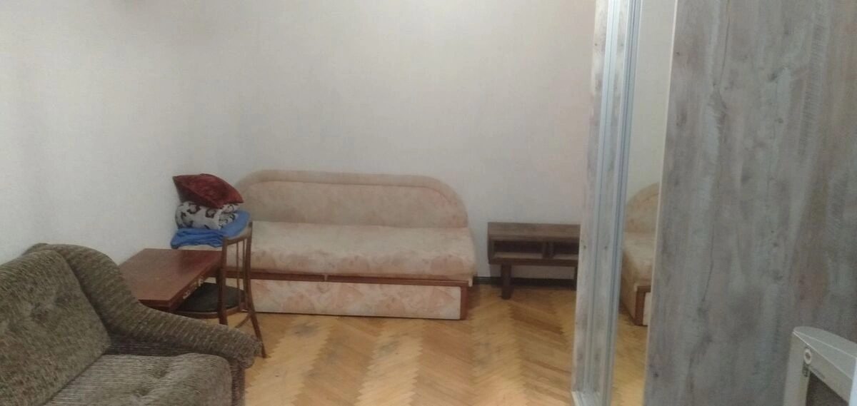 Apartment for rent 1 room, 34 m², 2nd fl./5 floors. 5, Volynska 5, Kyiv. 