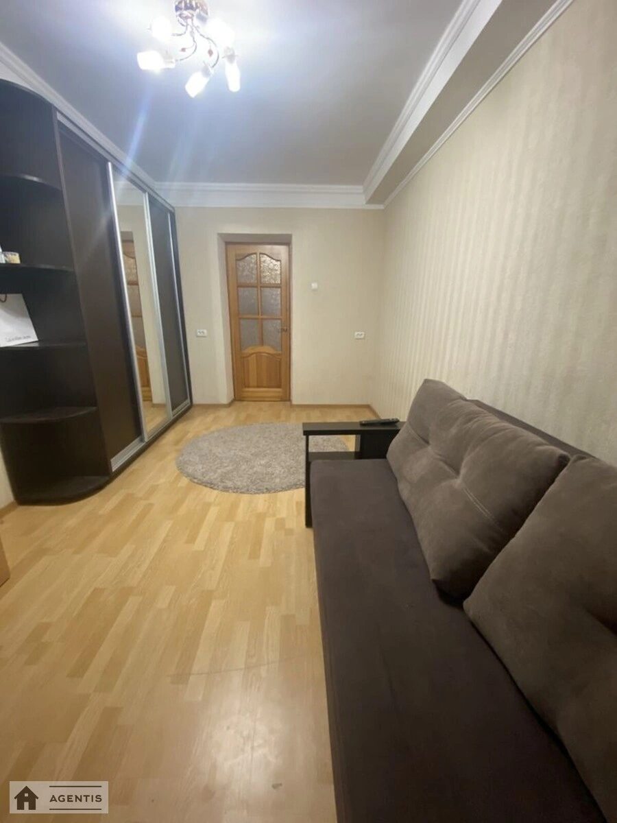 Apartment for rent 1 room, 30 m², 7th fl./9 floors. 12, Beresteyskyy prosp. Peremohy, Kyiv. 