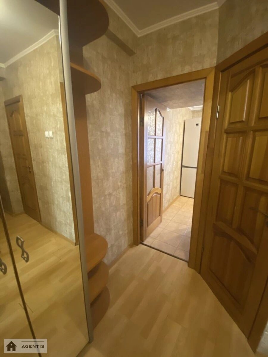 Сдам квартиру 1 комната, 30 m², 7 эт./9 этажей. 12, Берестейський просп. (Перемоги), Киев. 