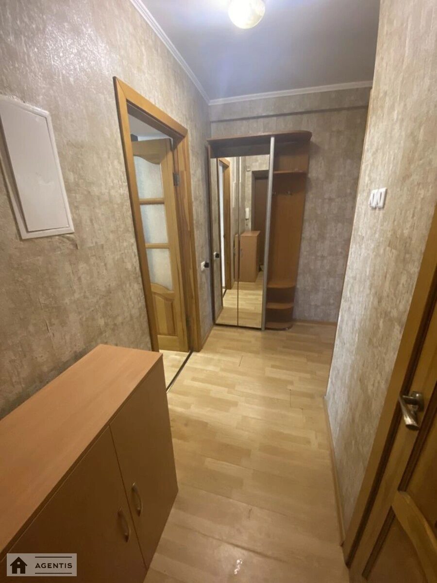 Apartment for rent 1 room, 30 m², 7th fl./9 floors. 12, Beresteyskyy prosp. Peremohy, Kyiv. 