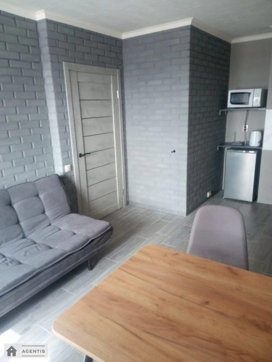 Сдам квартиру 1 комната, 40 m², 18 эт./24 этажа. Приміська , Новоселки. 