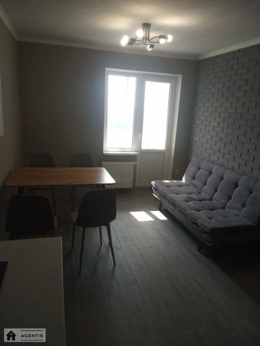 Apartment for rent 1 room, 40 m², 18th fl./24 floors. Prymiska , Novoselky. 