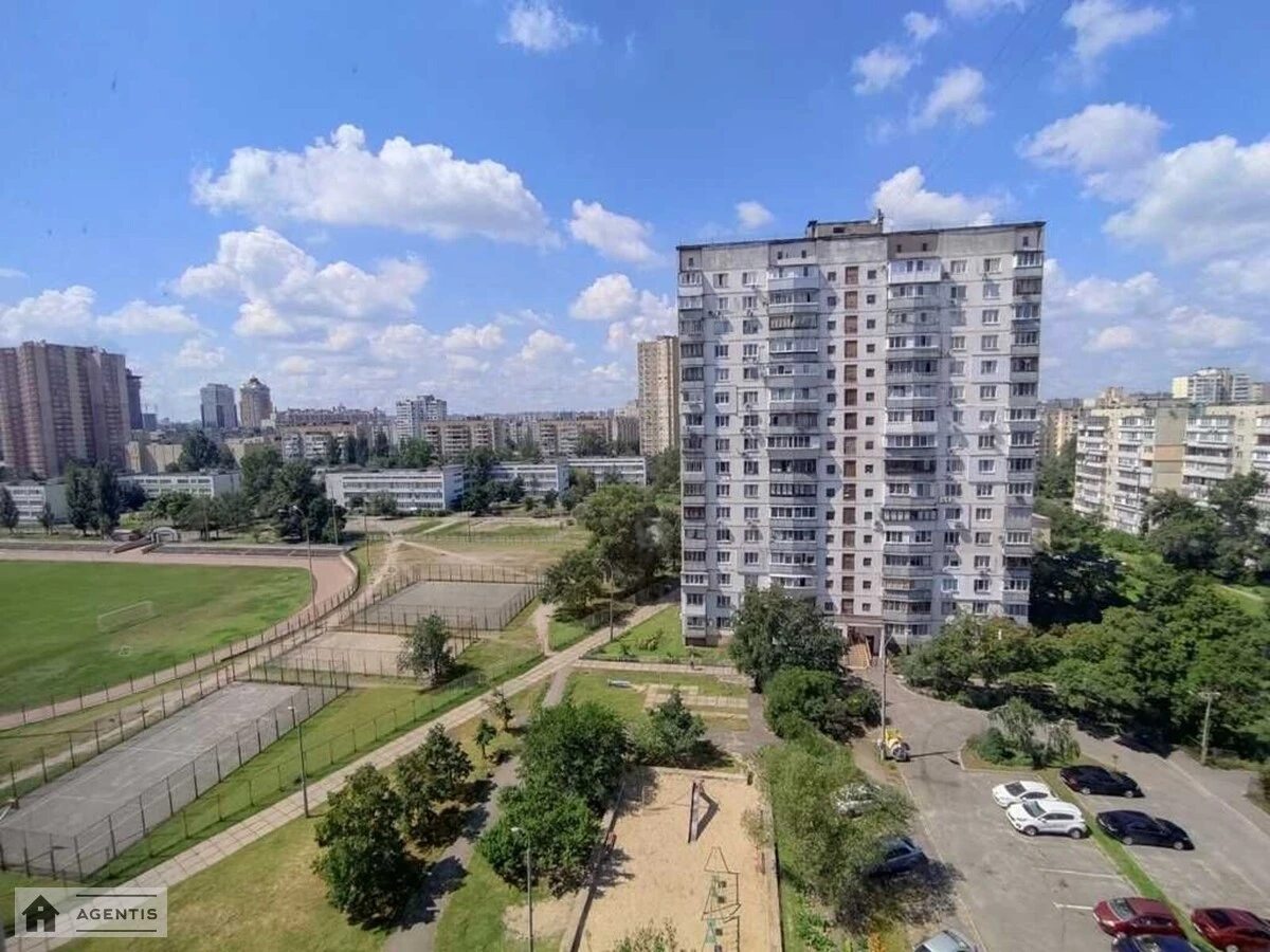 Здам квартиру 1 кімната, 36 m², 10 пов./16 поверхів. 38, Героїв Дніпра 38, Київ. 