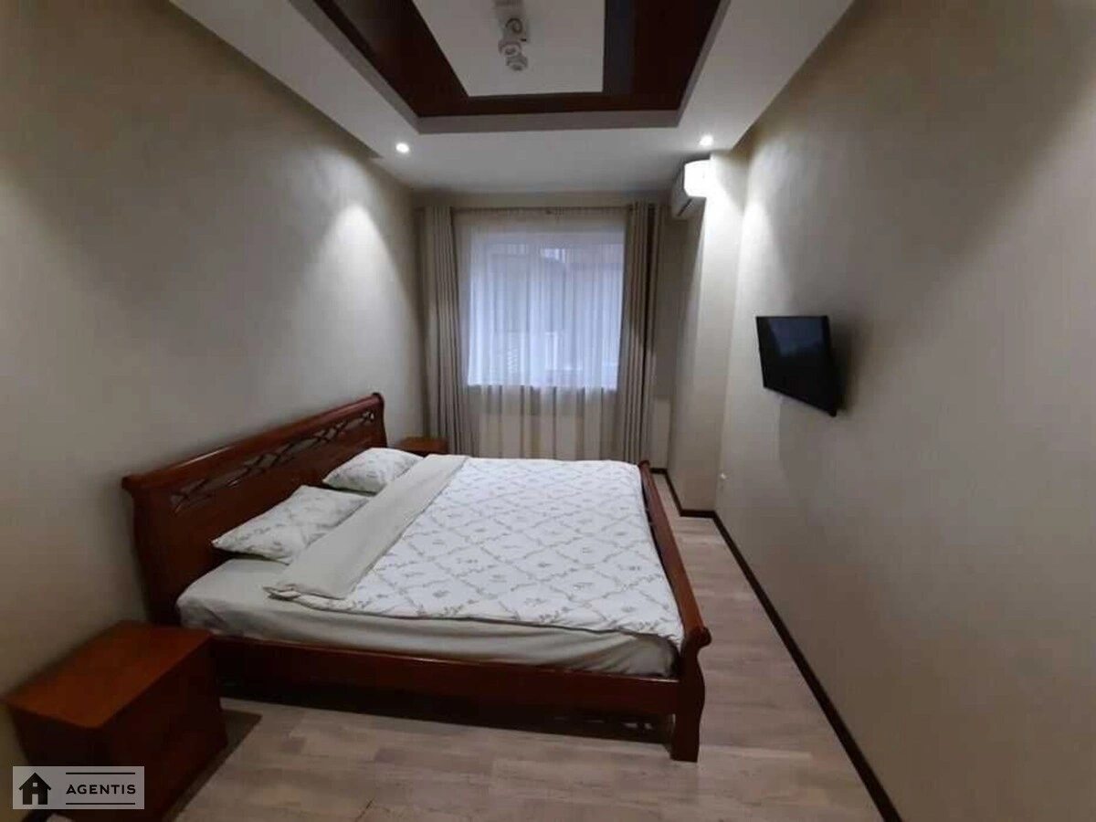 Здам квартиру 2 кімнати, 55 m², 4 пов./9 поверхів. 37, Бакинська 37, Київ. 