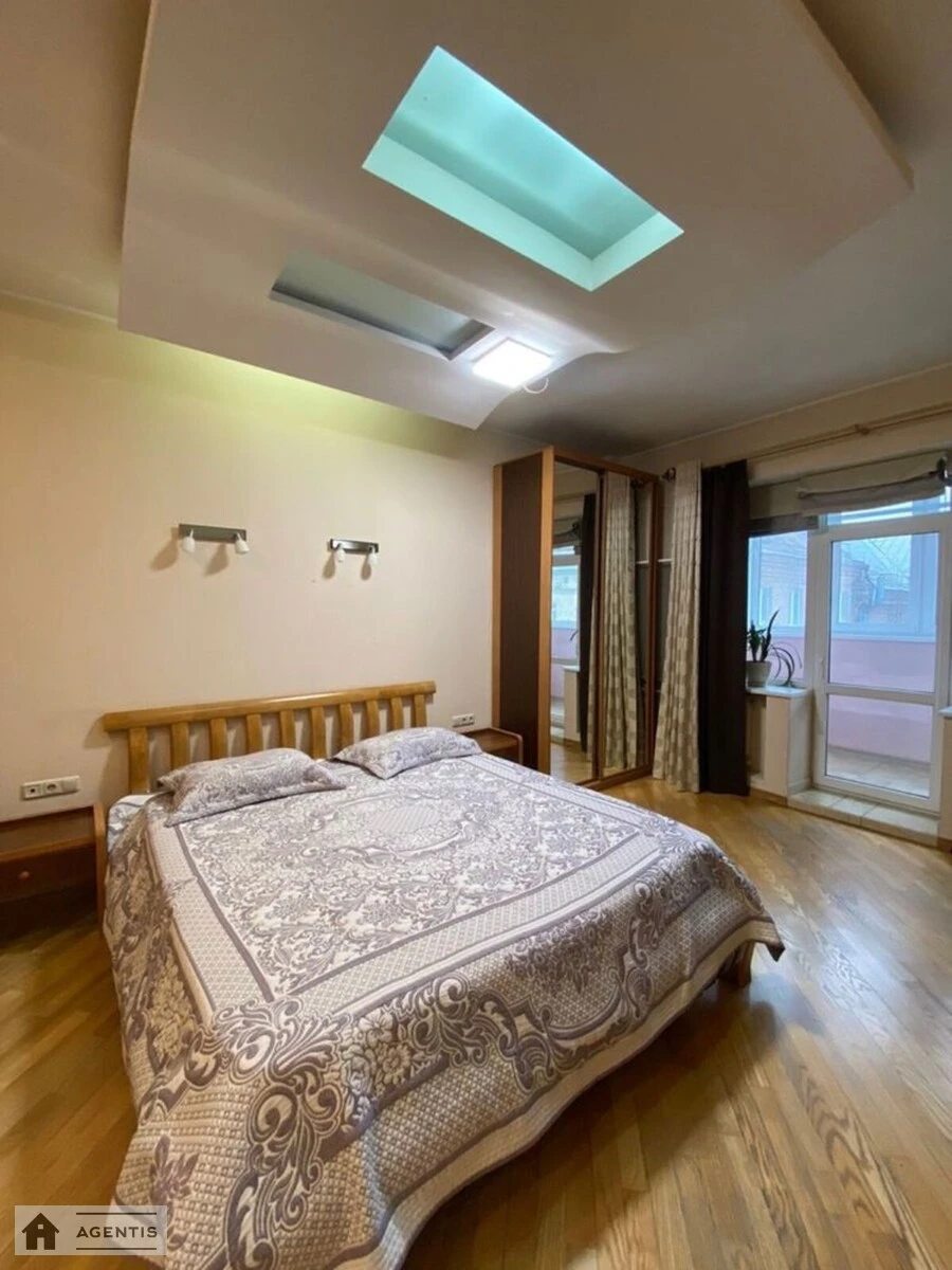 Apartment for rent 2 rooms, 60 m², 5th fl./9 floors. Prorizna, Kyiv. 