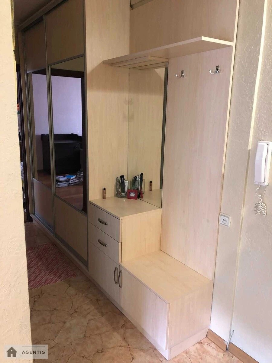 Здам квартиру 2 кімнати, 53 m², 6 пов./9 поверхів. 6, Миколи Мурашка вул., Київ. 