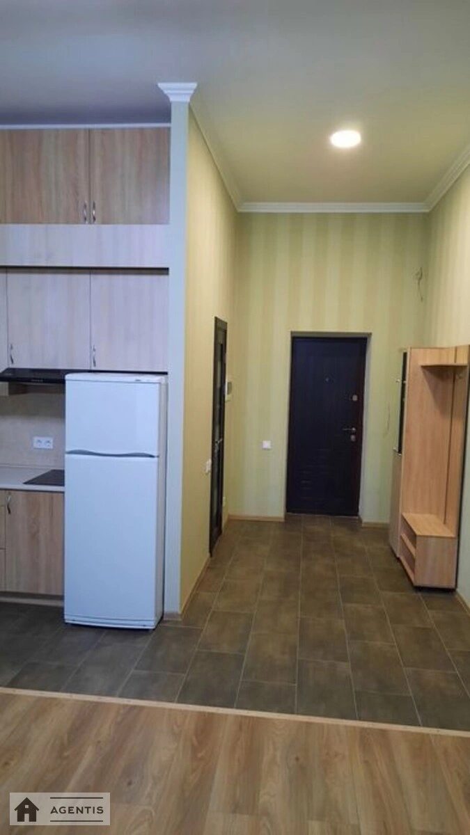 Apartment for rent 1 room, 31 m², 6th fl./6 floors. 93, Vinstona Cherchyllya vul. Chervonotkatska, Kyiv. 