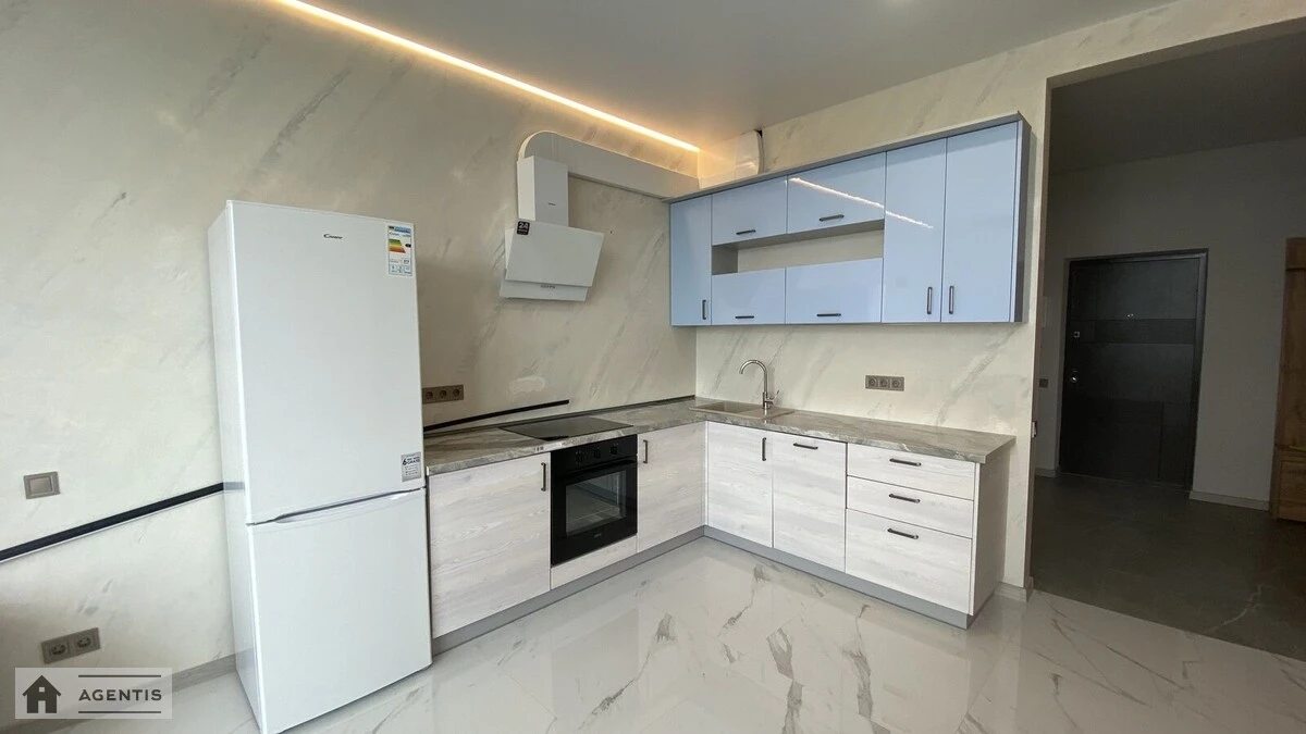 Сдам квартиру 1 комната, 57 m², 13 эт./13 этажей. Трускавецкая, Киев. 