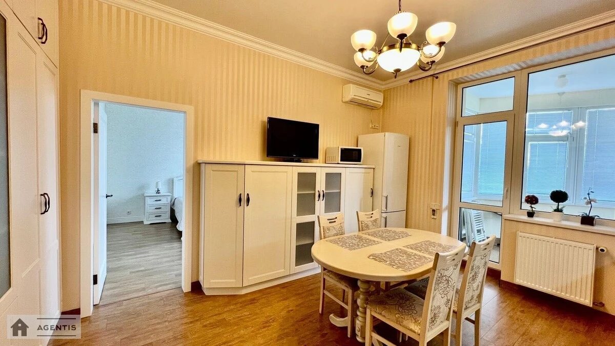 Сдам квартиру 2 комнаты, 75 m², 7 эт./25 этажей. 7, Леси Украинки 7, Киев. 