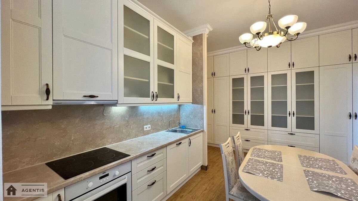 Сдам квартиру 2 комнаты, 75 m², 7 эт./25 этажей. 7, Леси Украинки 7, Киев. 