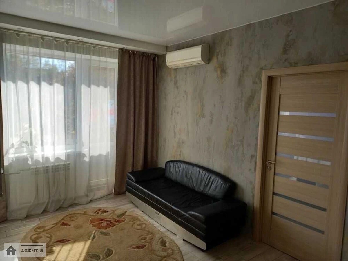 Apartment for rent 2 rooms, 47 m², 3rd fl./9 floors. 8, Oleksandra Makhova vul. Zholudyeva, Kyiv. 