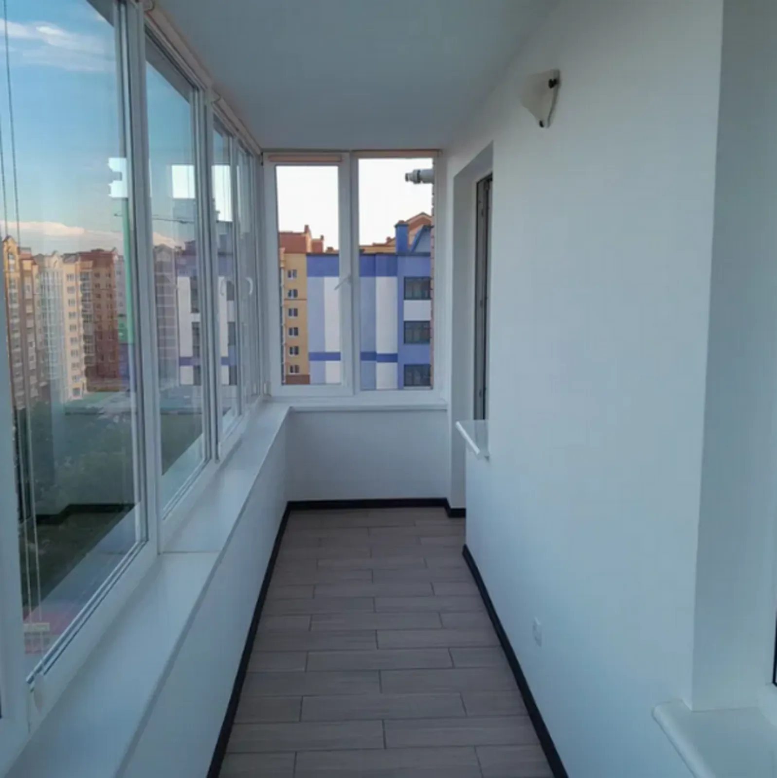 Apartments for sale 1 room, 42 m², 9th fl./9 floors. Бам, Ternopil. 