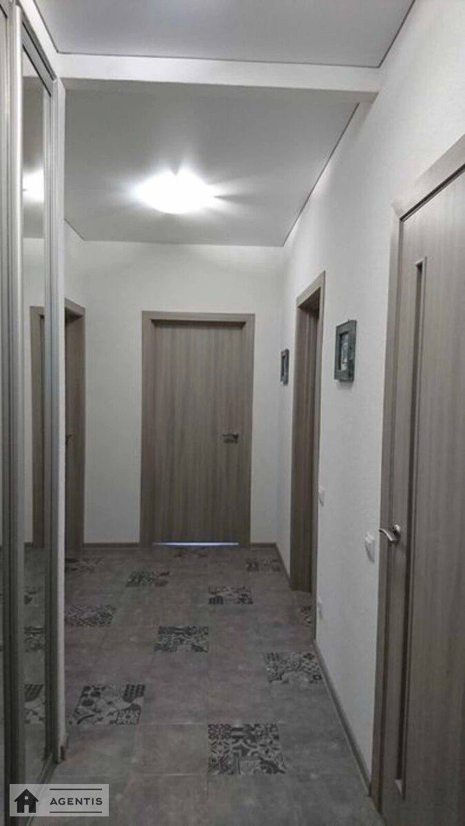 Здам квартиру 2 кімнати, 54 m², 2 пов./5 поверхів. 55, Козацька 55, Київ. 