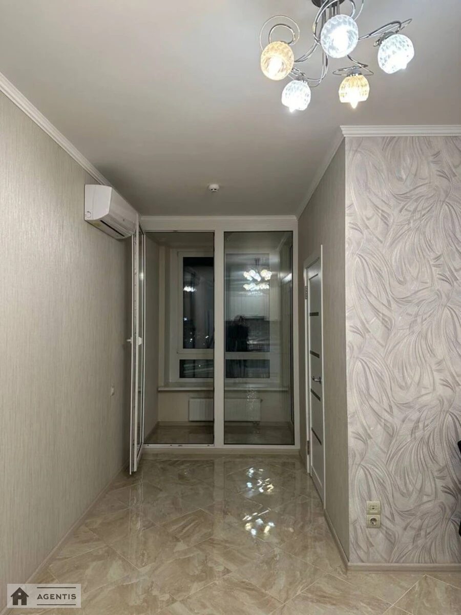 Сдам квартиру 1 комната, 41 m², 10 эт./25 этажей. Заречная 4, Киев. 