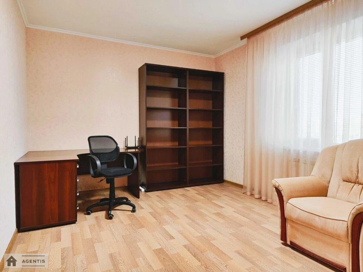 Apartment for rent 2 rooms, 65 m², 17th fl./18 floors. 8, Mykhayla Hryshka vul., Kyiv. 