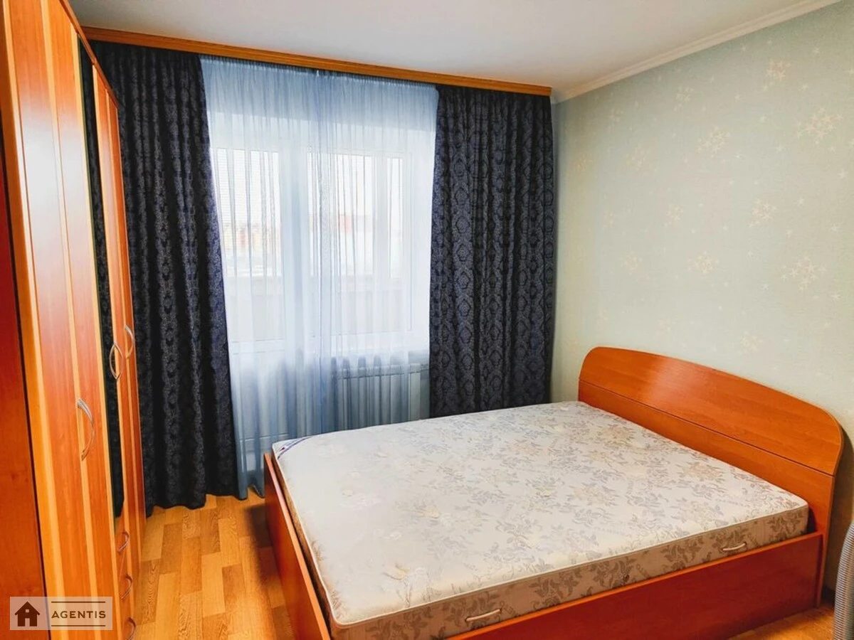 Apartment for rent 2 rooms, 65 m², 17th fl./18 floors. 8, Mykhayla Hryshka vul., Kyiv. 