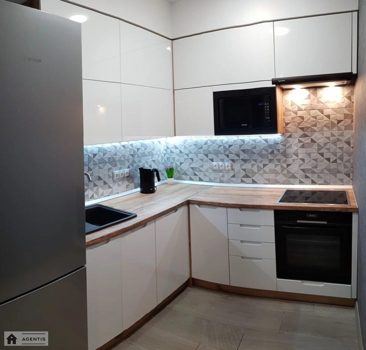 Apartment for rent 2 rooms, 51 m², 19th fl./25 floors. Zarichna, Kyiv. 