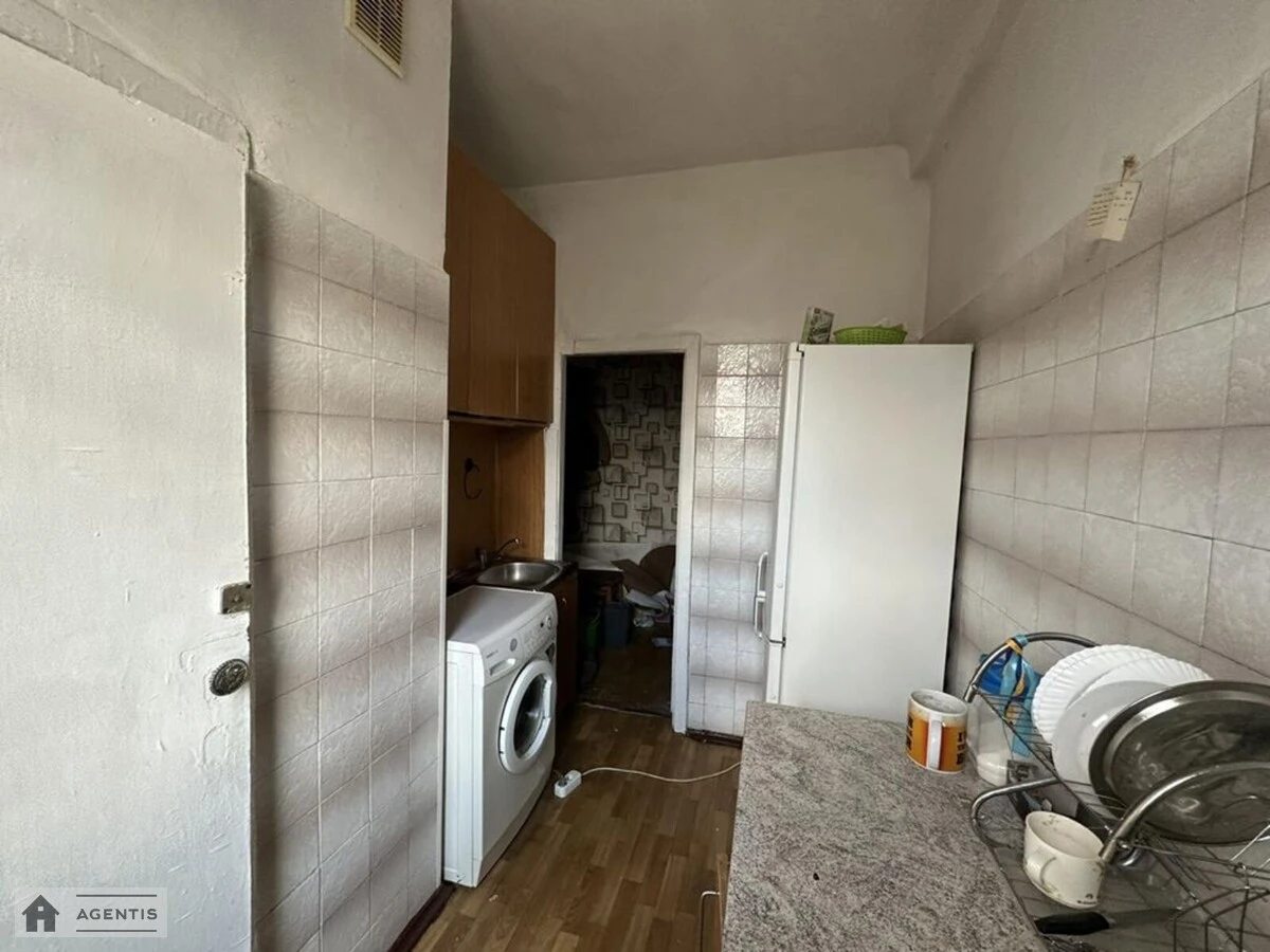 Сдам квартиру 2 комнаты, 55 m², 5 эт./5 этажей. Авіаконструктора Антонова вул., Киев. 