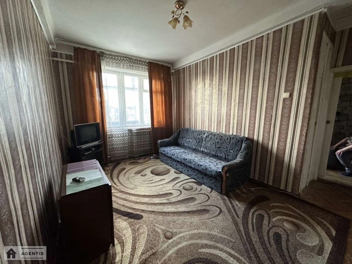 Apartment for rent 2 rooms, 55 m², 5th fl./5 floors. Aviakonstruktora Antonova vul., Kyiv. 