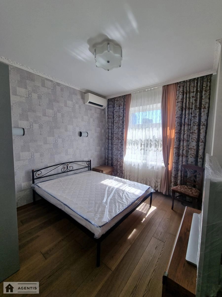 Apartment for rent 3 rooms, 100 m², 4th fl./20 floors. 36, Yevhena Konovaltsya vul. Shchorsa, Kyiv. 