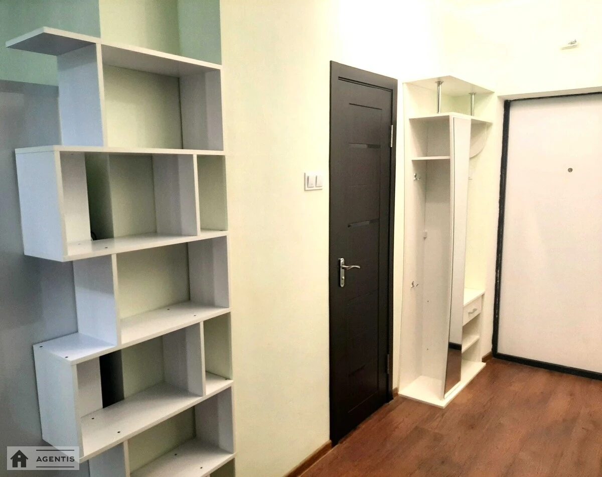 Сдам квартиру 1 комната, 33 m², 4 эт./36 этажей. 5, Берестейський просп. (Перемоги), Киев. 