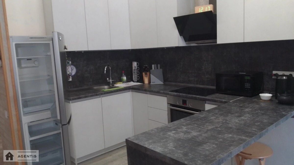 Apartment for rent 1 room, 39 m², 1st fl./3 floors. Podilskyy rayon, Kyiv. 